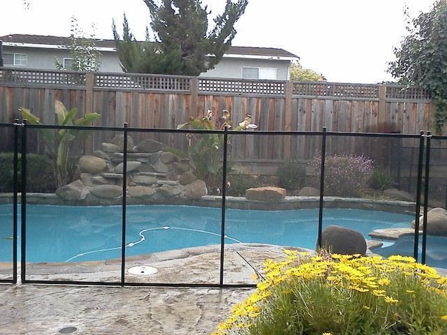Baby-Barrier-Pool-Safety-Fence-4