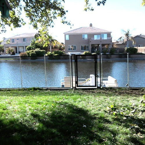 Dock-Gate-Baby-Barrier-Pool-Fence