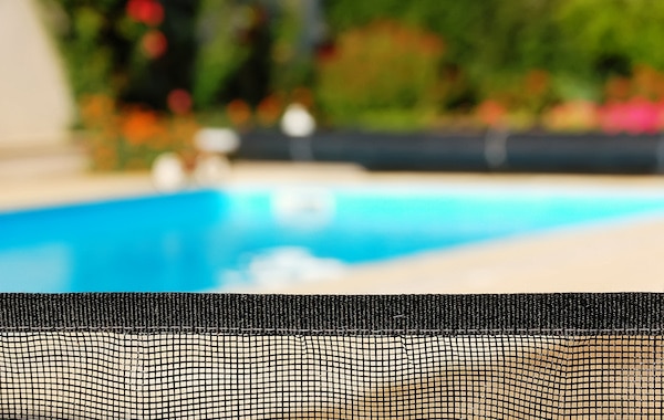 5 Pool Safety Fence Benefits