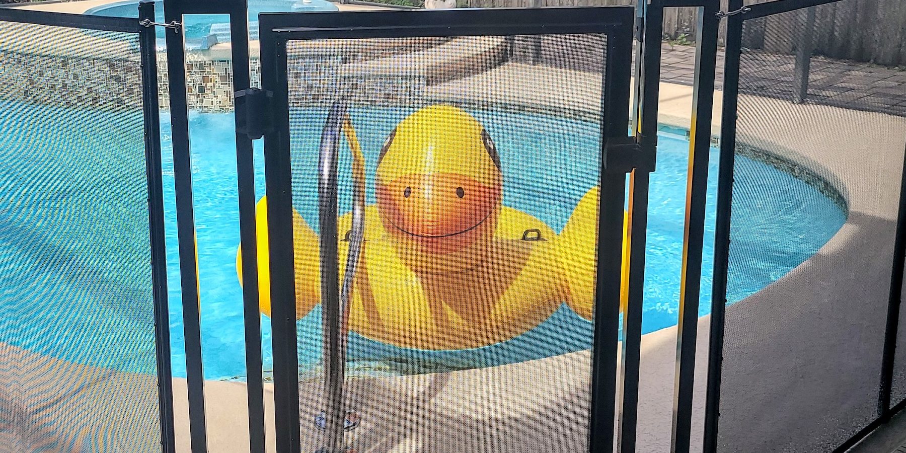 Why You Need a Mesh Safety Fence BABY BARRIER® Pool Fence