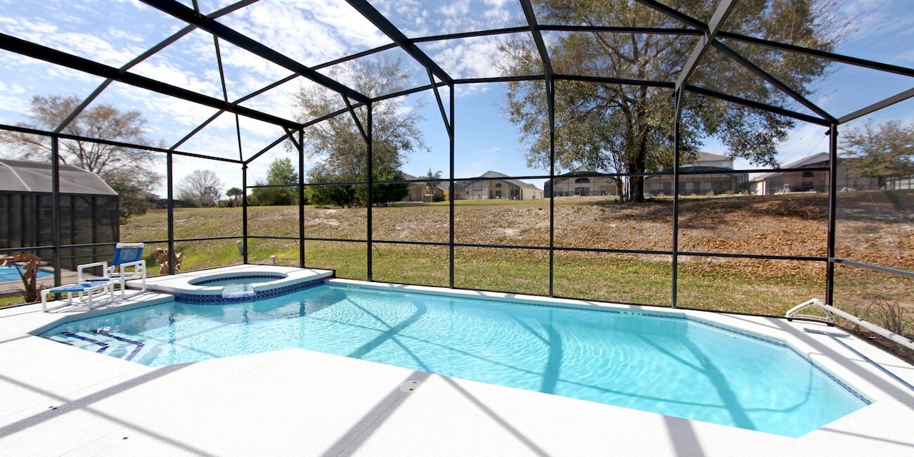 liquid pool blankets